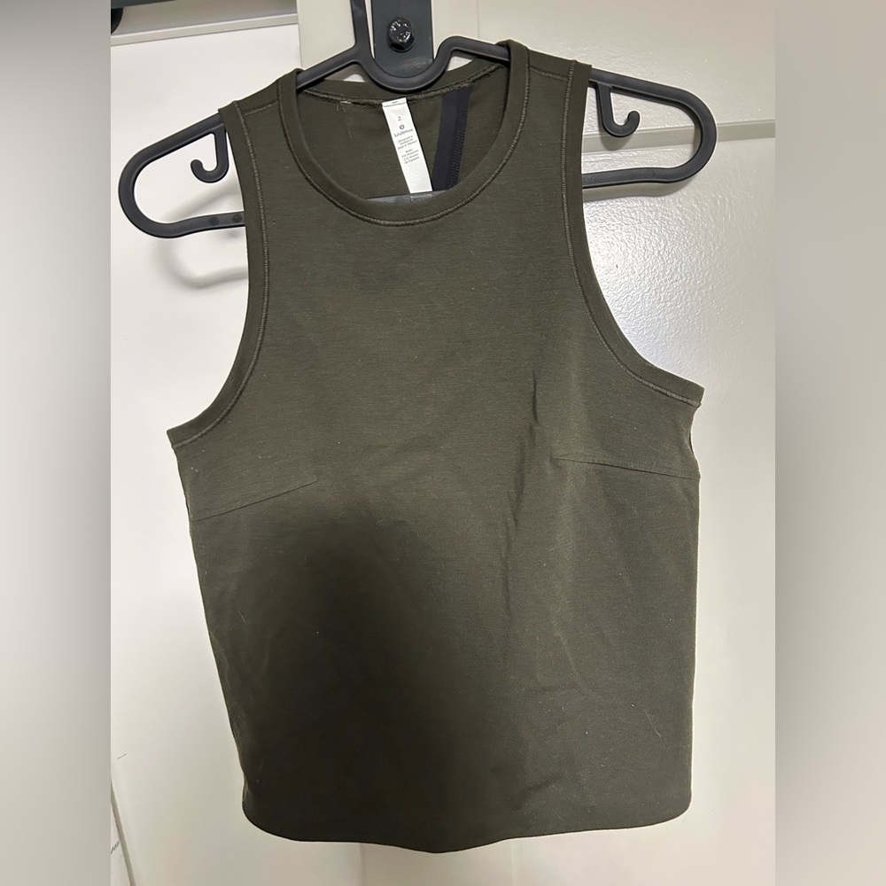 Lululemon workout too